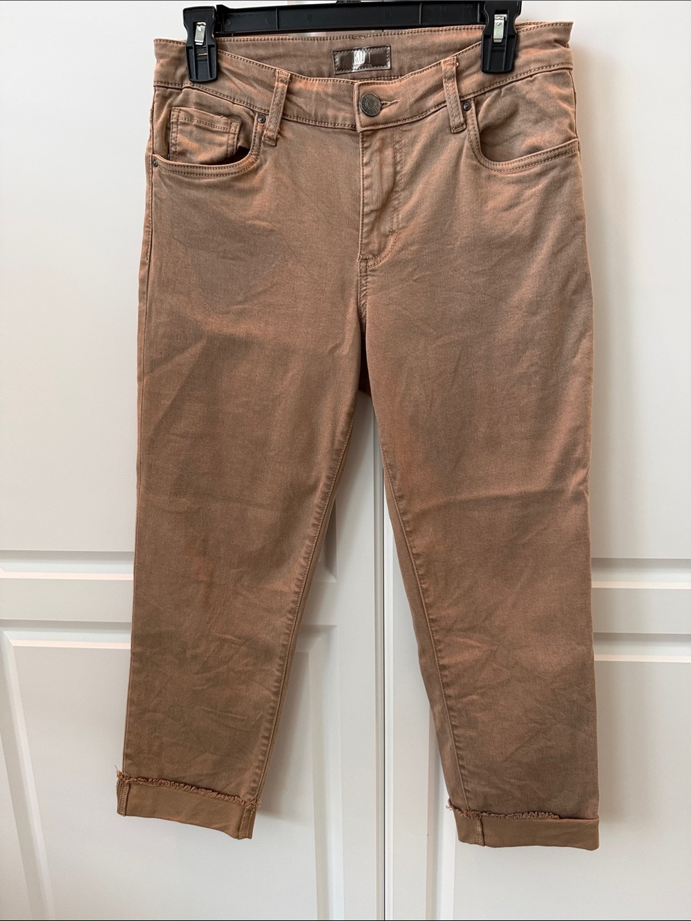 Kut from the Kloth Amy Cropped straight Jeans in light brown